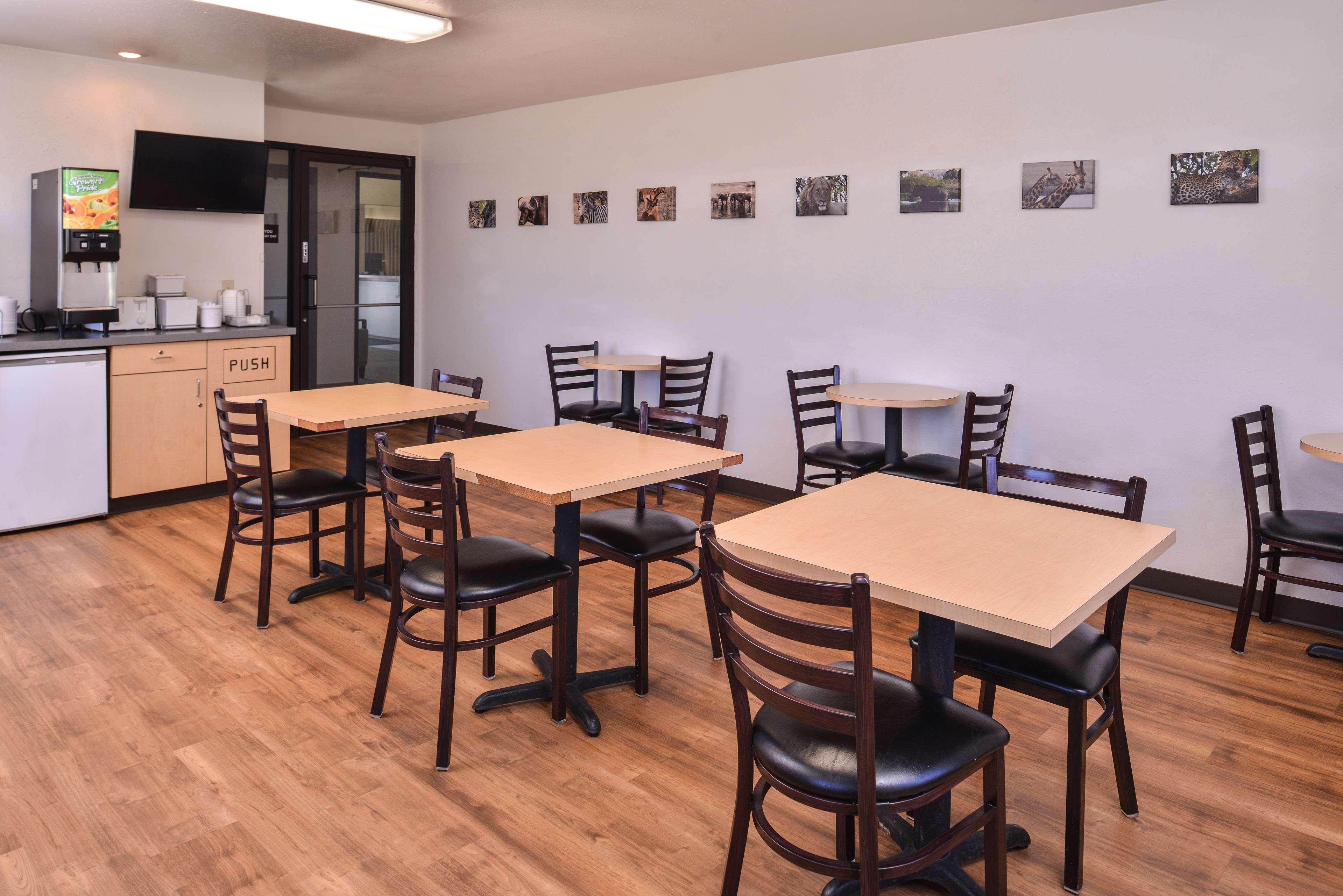 Americas Best Value Inn Missouri Valley Extérieur photo