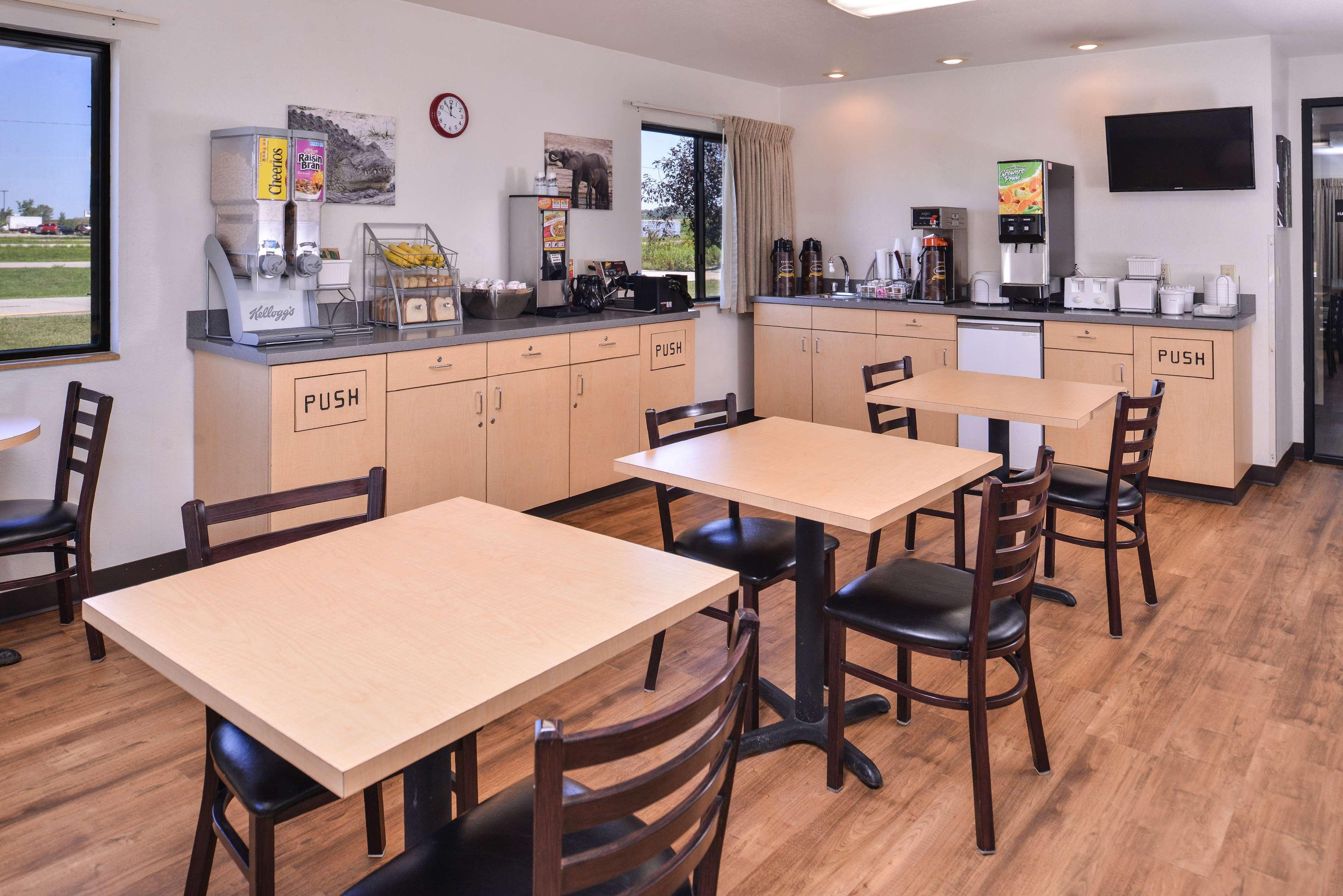 Americas Best Value Inn Missouri Valley Extérieur photo
