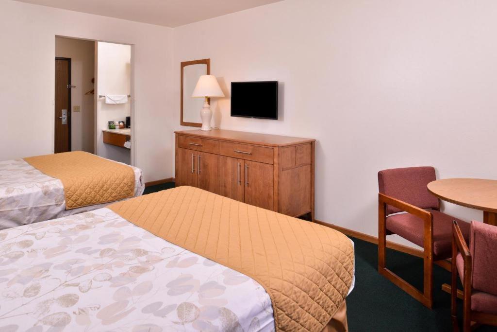 Americas Best Value Inn Missouri Valley Extérieur photo